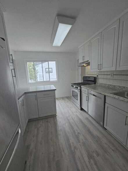 Building Photo - 1532 Harvest Ln