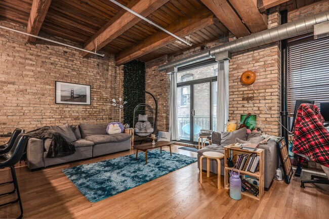 Building Photo - 375 W Erie St
