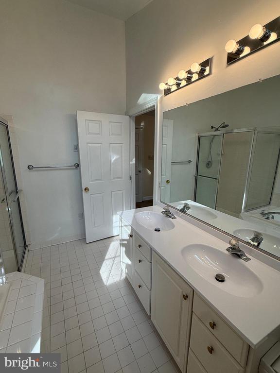 Building Photo - 17301 Pacific Rim Terrace