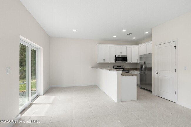 Building Photo - 197 Dayton Blvd