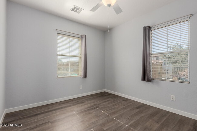 Building Photo - 144 W Campbell Ct