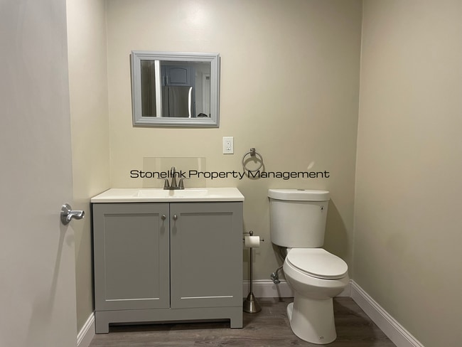 Building Photo - Fully Renovated Condo For Rent in Barrington!