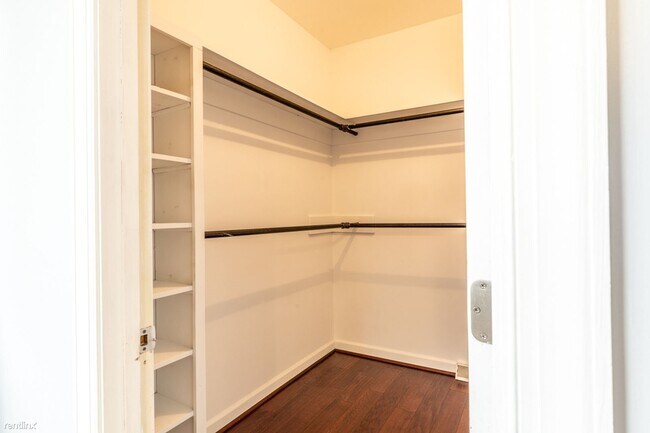 Building Photo - 4 br, 3 bath House - 1118 Wolf Trap Road