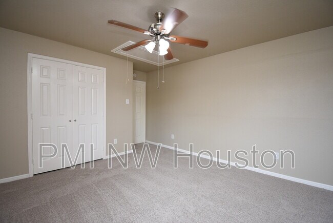 Building Photo - 26306 Hartwill Dr