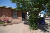 Building Photo - Charming 1 Bedroom  1 Bath Duplex! South Tucson Location!