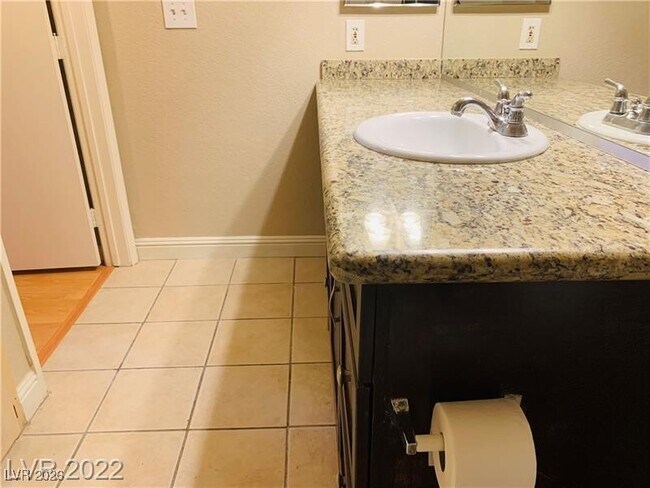 Building Photo - 8101 W Flamingo Rd