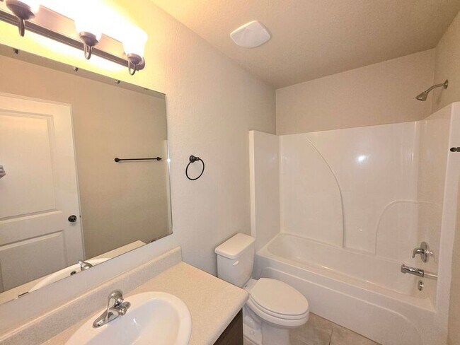 Building Photo - 6159 Winchester Cir