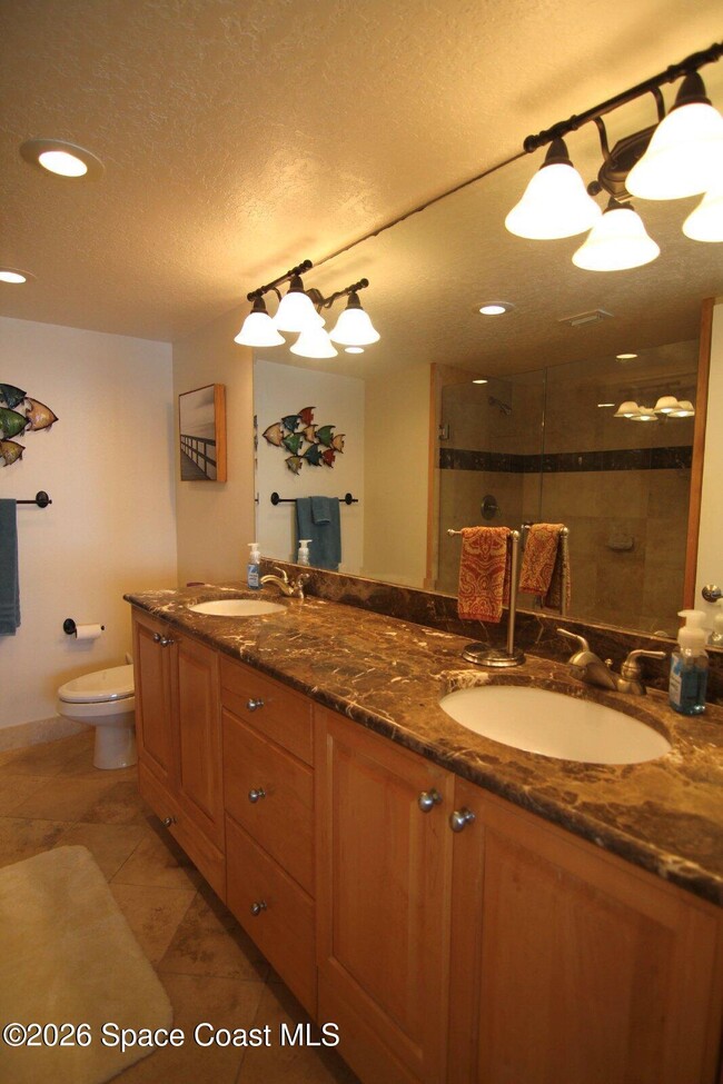 Building Photo - 1095 N Hwy A1A