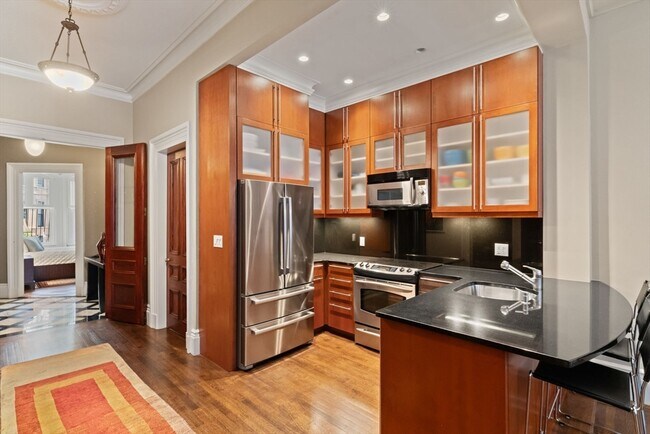 Building Photo - 128 Marlborough St