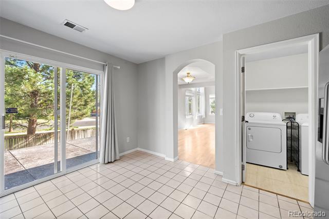 Building Photo - 16100 White Hawk Dr
