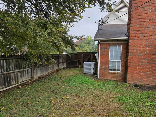 Building Photo - 3945 Oak Branch Cir E