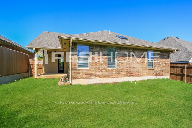 Building Photo - 509 Crestland Dr