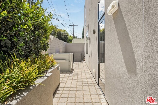 Building Photo - 3808 College Ave