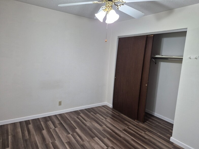 Building Photo - 8 Cougar Dr