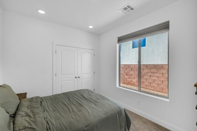 Building Photo - 4546 S Lucy Ln