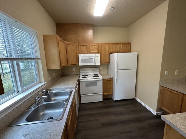 Building Photo - 10151 W Rifleman Ln