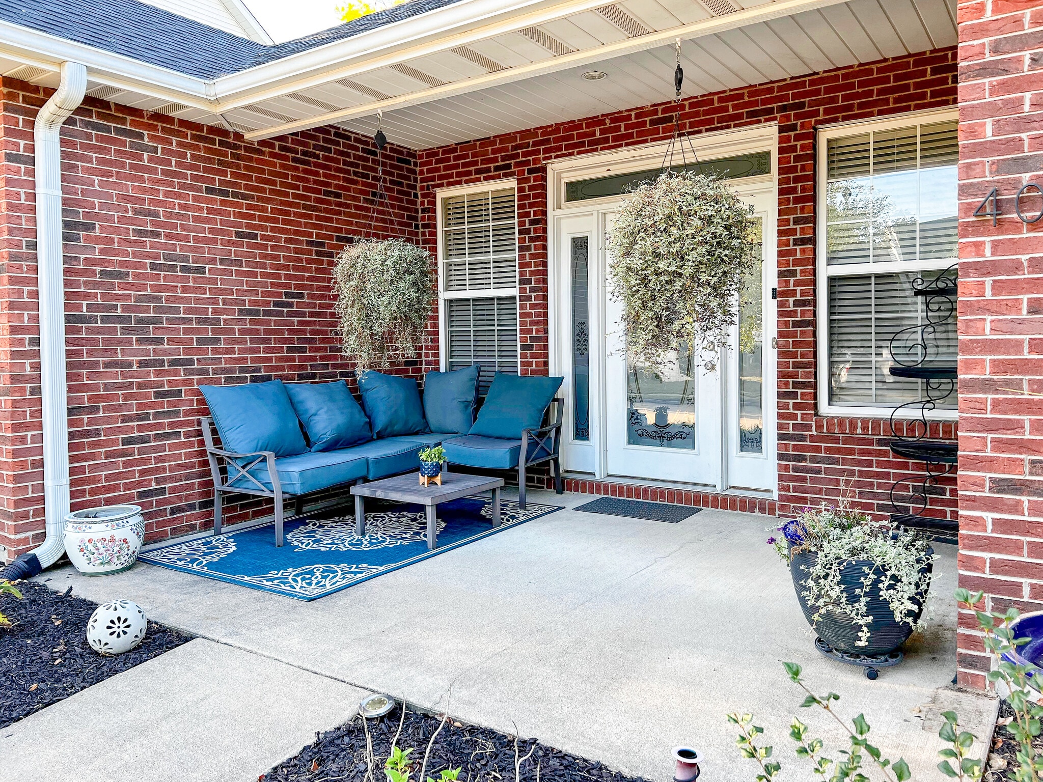 Front patio - 4001 W Baywood Dr