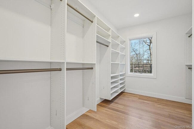 Building Photo - 400 Phillips Hill Rd