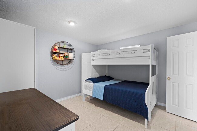 Building Photo - 3238 SW Constellation Rd