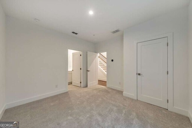 Building Photo - 515 Motivation Cir NW