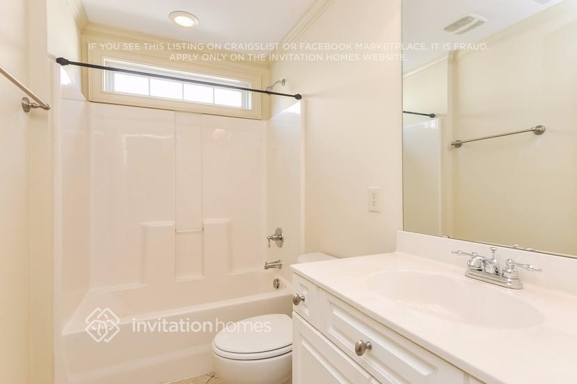 Building Photo - 513 Skygrove Dr