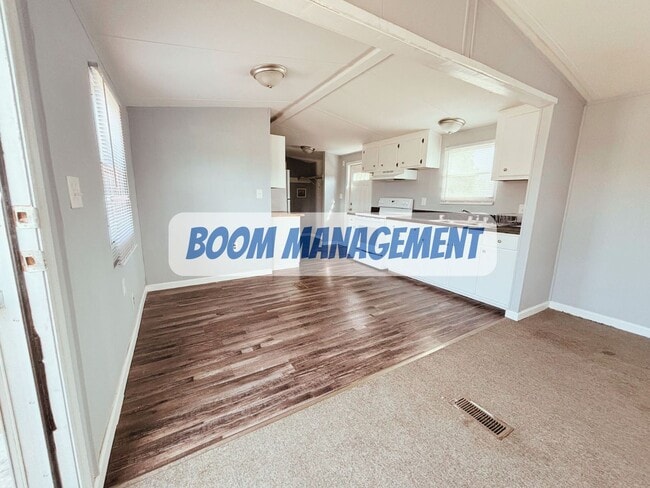 Building Photo - 176 Brookston Rd