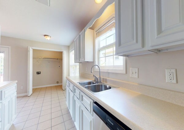 Building Photo - 1427 Lantana Ln NW