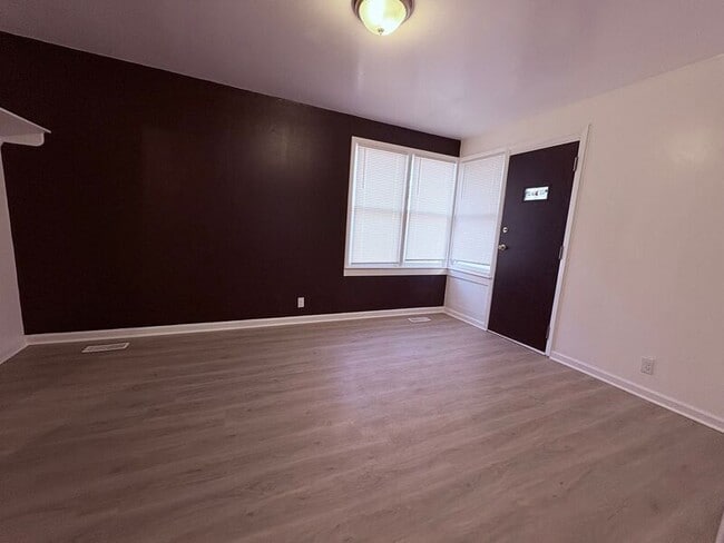 Building Photo - 1309 S Ralston Ave