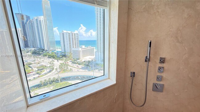 Building Photo - 150 Sunny Isles Blvd