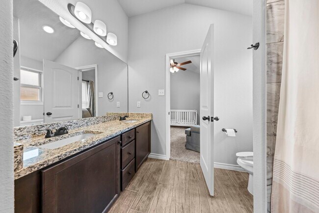 Building Photo - 2635 Settlers Oak Dr