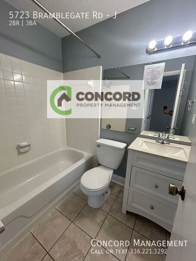 Building Photo - 5723 Bramblegate Rd