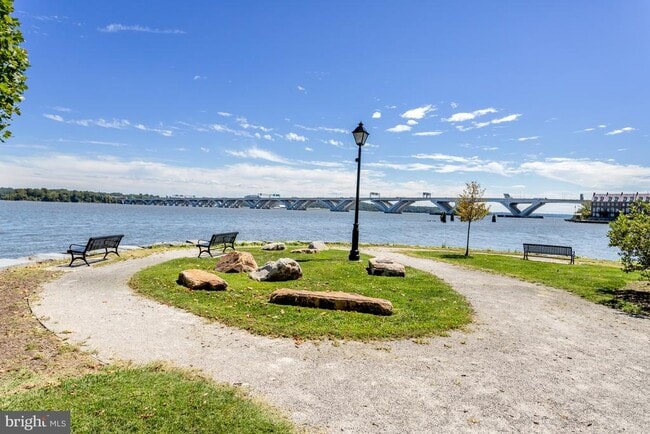 Building Photo - 801 N Fairfax St