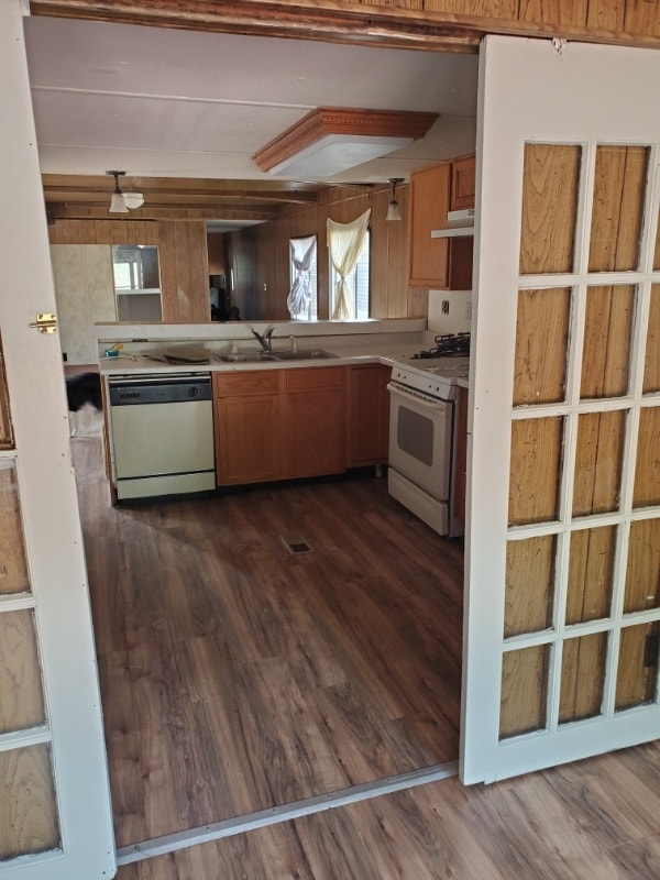 Building Photo - 10 9th Ave