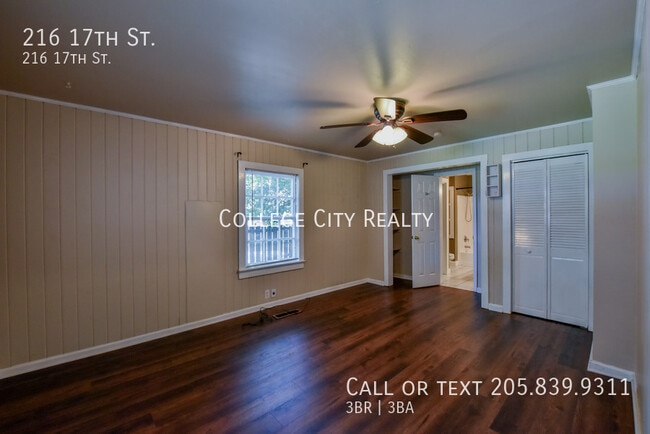 Building Photo - 216 17th St