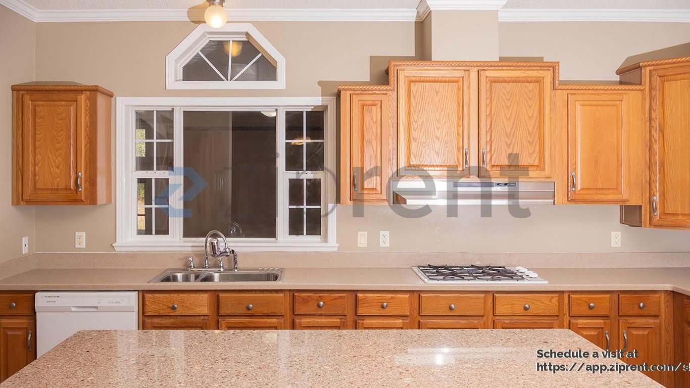 Building Photo - 1108 Lone Oak Rd