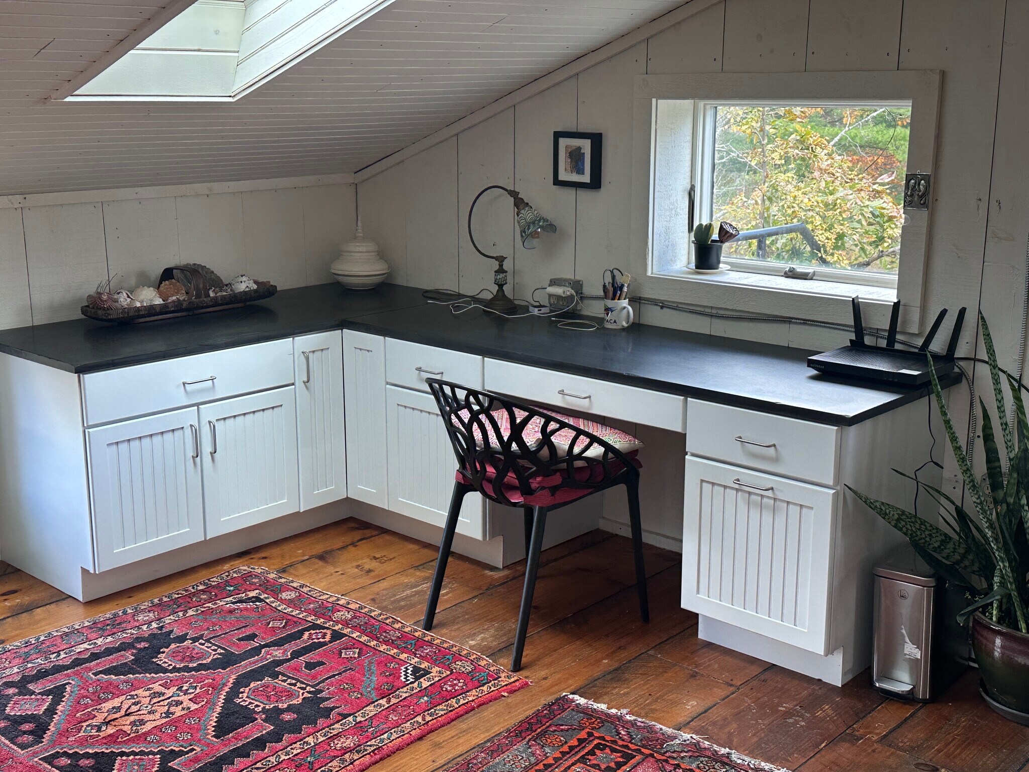 Office/Desk - 60 Woodard Rd