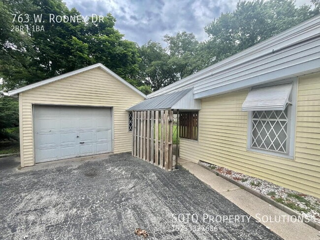 Building Photo - 763 W Rodney Dr