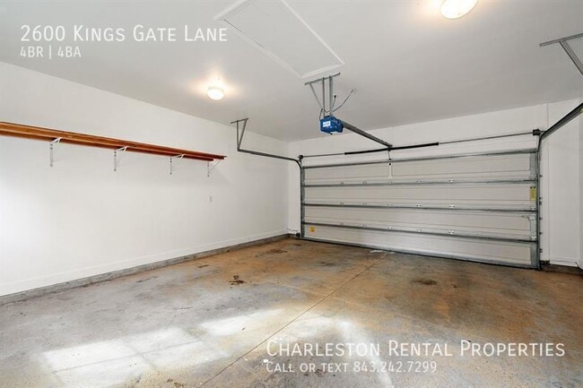 Building Photo - 2600 Kings Gate Ln