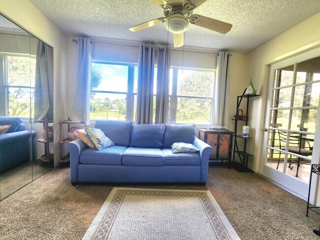 Building Photo - 3959 Via Poinciana