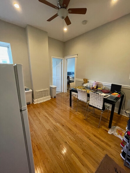 Building Photo - 1193 Commonwealth Ave