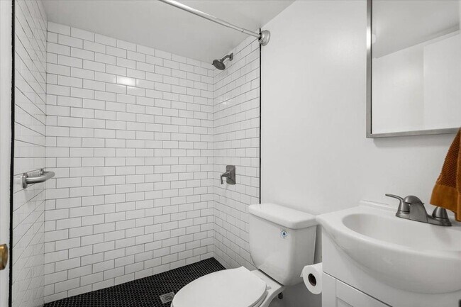 Building Photo - 1809 Coronado Hills Dr