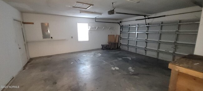 Building Photo - 139 Daphne Dr