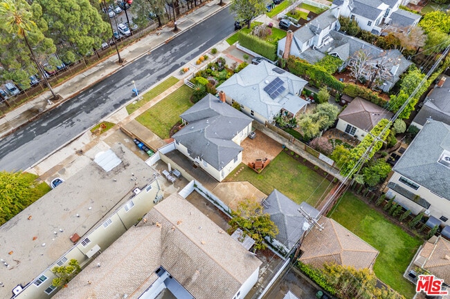 Building Photo - 785 El Medio Ave