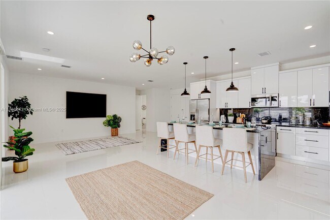 Primary Photo - 1805 NW 22nd Ct