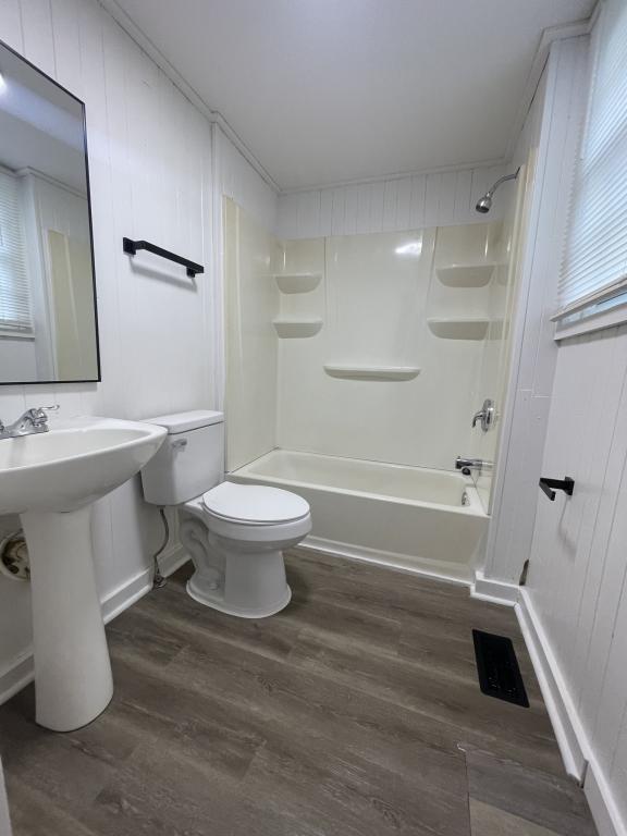 Building Photo - 407 Connecticut Ave