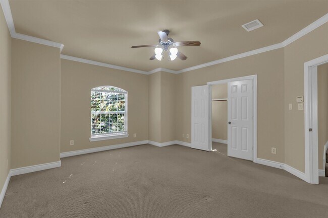Building Photo - 9006 Lakes at 610 Dr