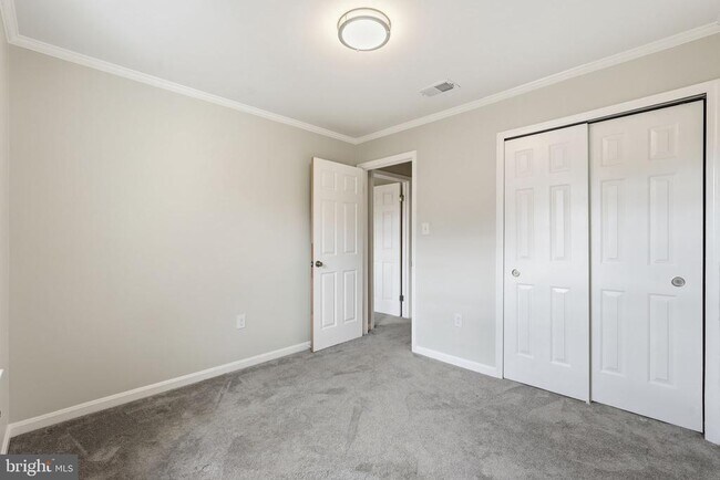 Building Photo - 6739 Rockledge Pl