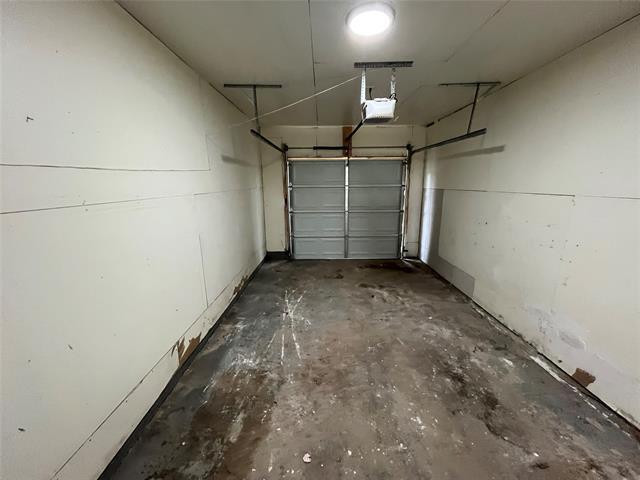 Building Photo - 577 W 6th St