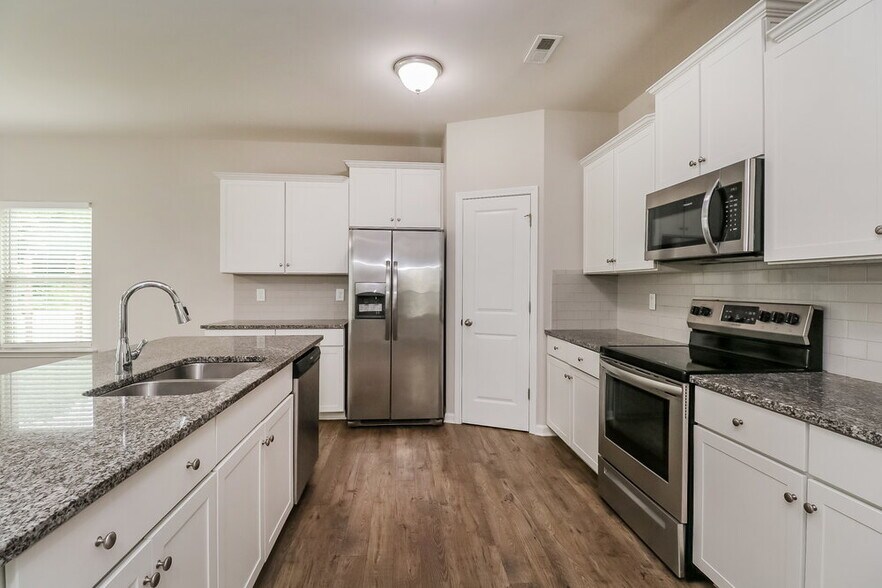 Building Photo - 4331 Drifter Dr