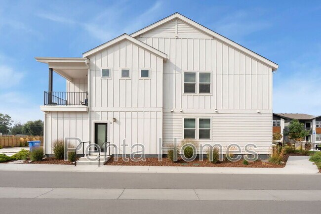 Building Photo - 2702 Barnstormer St